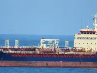 Nafta-/keemialaev müügiks