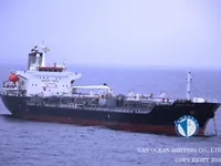Nafta-/keemialaev müügiks