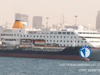 Nafta-/keemialaev müügiks
