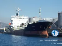 Nafta-/keemialaev müügiks