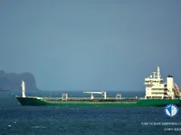 Nafta-/keemialaev müügiks