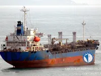 Nafta-/keemialaev müügiks