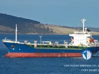 Nafta-/keemialaev müügiks