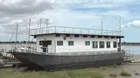 Elamispontoon müügiks