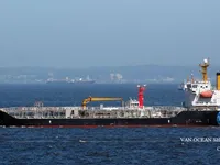 Nafta-/keemialaev müügiks