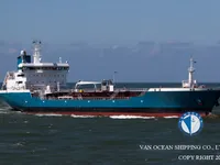 Nafta-/keemialaev müügiks