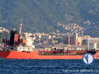 Nafta-/keemialaev müügiks