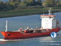 Nafta-/keemialaev müügiks