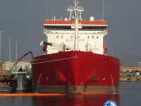 Nafta-/keemialaev müügiks