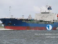 Nafta-/keemialaev müügiks