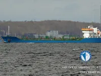 Nafta-/keemialaev müügiks