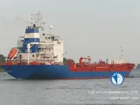 Nafta-/keemialaev müügiks