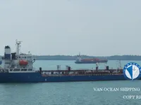Nafta-/keemialaev müügiks