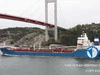 Nafta-/keemialaev müügiks