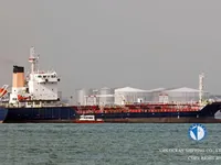 Nafta-/keemialaev müügiks