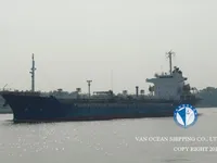 Nafta-/keemialaev müügiks