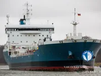 Nafta-/keemialaev müügiks