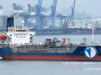 Nafta-/keemialaev müügiks