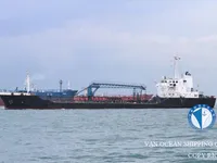 Nafta-/keemialaev müügiks