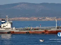 Nafta-/keemialaev müügiks