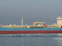 Nafta-/keemialaev müügiks
