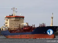Nafta-/keemialaev müügiks