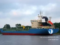 Nafta-/keemialaev müügiks