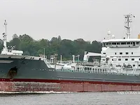 Nafta-/keemialaev müügiks