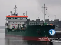 Nafta-/keemialaev müügiks