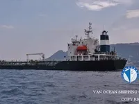 Nafta-/keemialaev müügiks