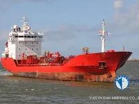 Nafta-/keemialaev müügiks