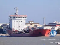 Nafta-/keemialaev müügiks