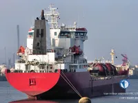 Nafta-/keemialaev müügiks