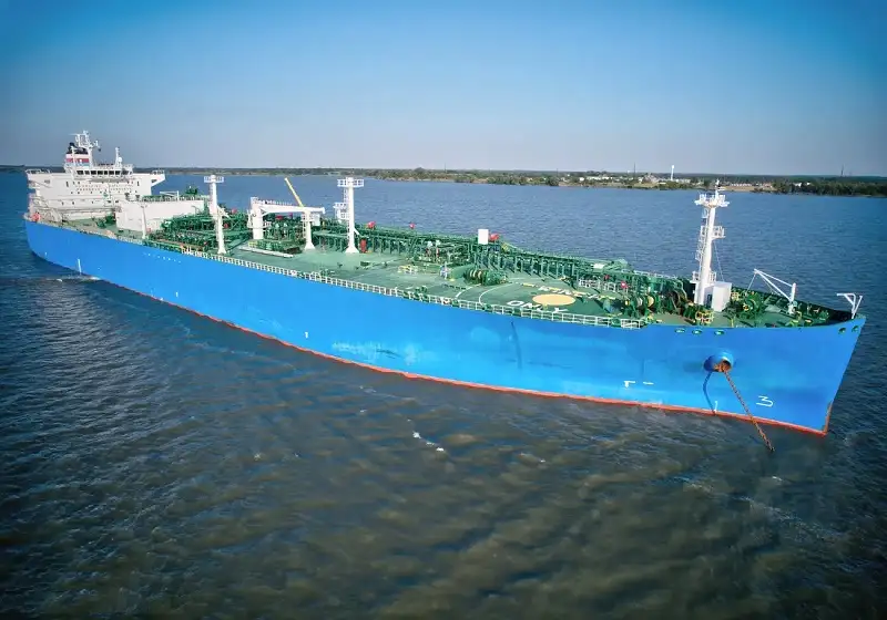 LNG vedav laev müügiks