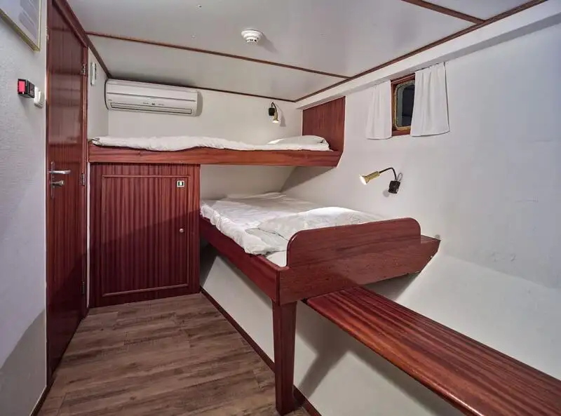 Ujuv hotell müügiks