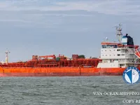 Nafta-/keemialaev müügiks