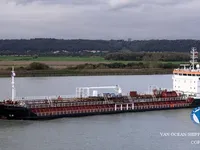 Nafta-/keemialaev müügiks
