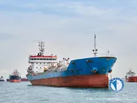 Nafta-/keemialaev müügiks
