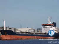 Nafta-/keemialaev müügiks