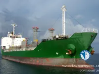 Nafta-/keemialaev müügiks