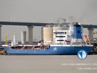 Nafta-/keemialaev müügiks