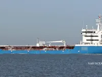 Nafta-/keemialaev müügiks