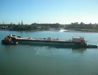 Nafta-/keemialaev müügiks