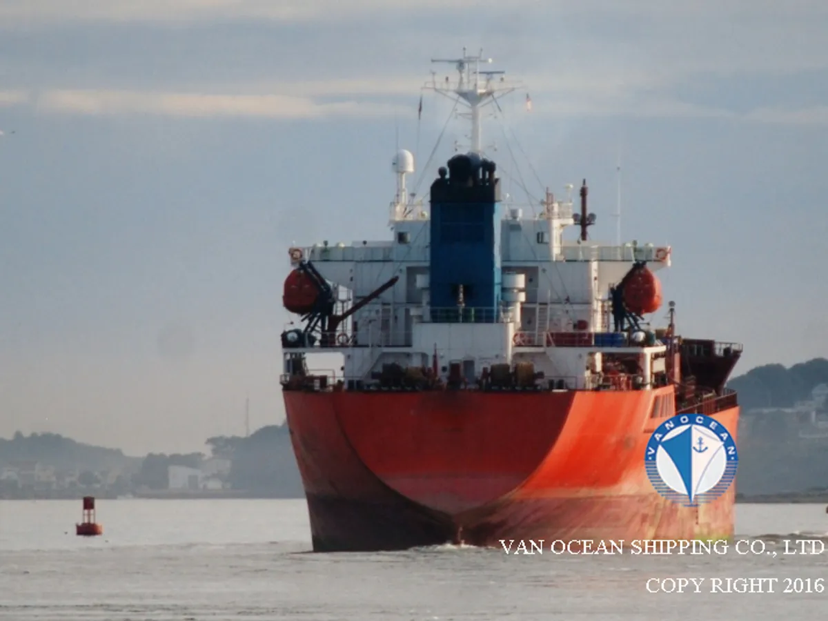 Nafta-/keemialaev müügiks