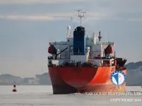 Nafta-/keemialaev müügiks