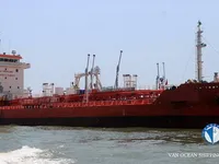 Nafta-/keemialaev müügiks