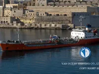 Nafta-/keemialaev müügiks