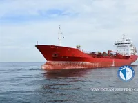 Nafta-/keemialaev müügiks