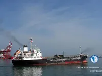 Nafta-/keemialaev müügiks