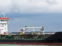 Nafta-/keemialaev müügiks